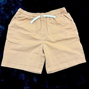Chubbies 7” khaki shorts